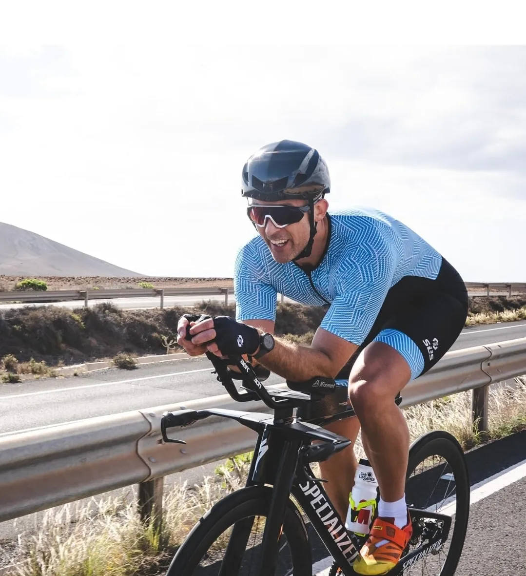 BNWT Triathlon Suit - Men's Size Medium image indicator(8)