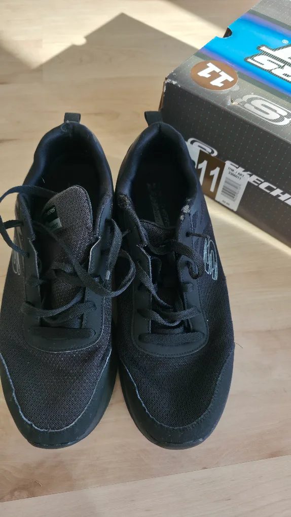 Skechers Men's Running Shoes - Size 11 thumbnail