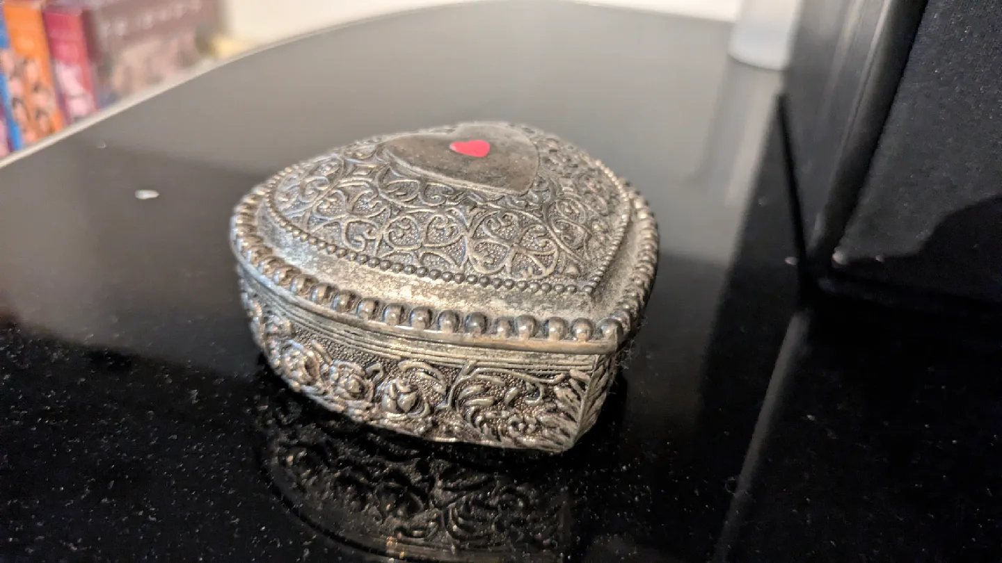 Heart Shaped Trinket Box image indicator(4)