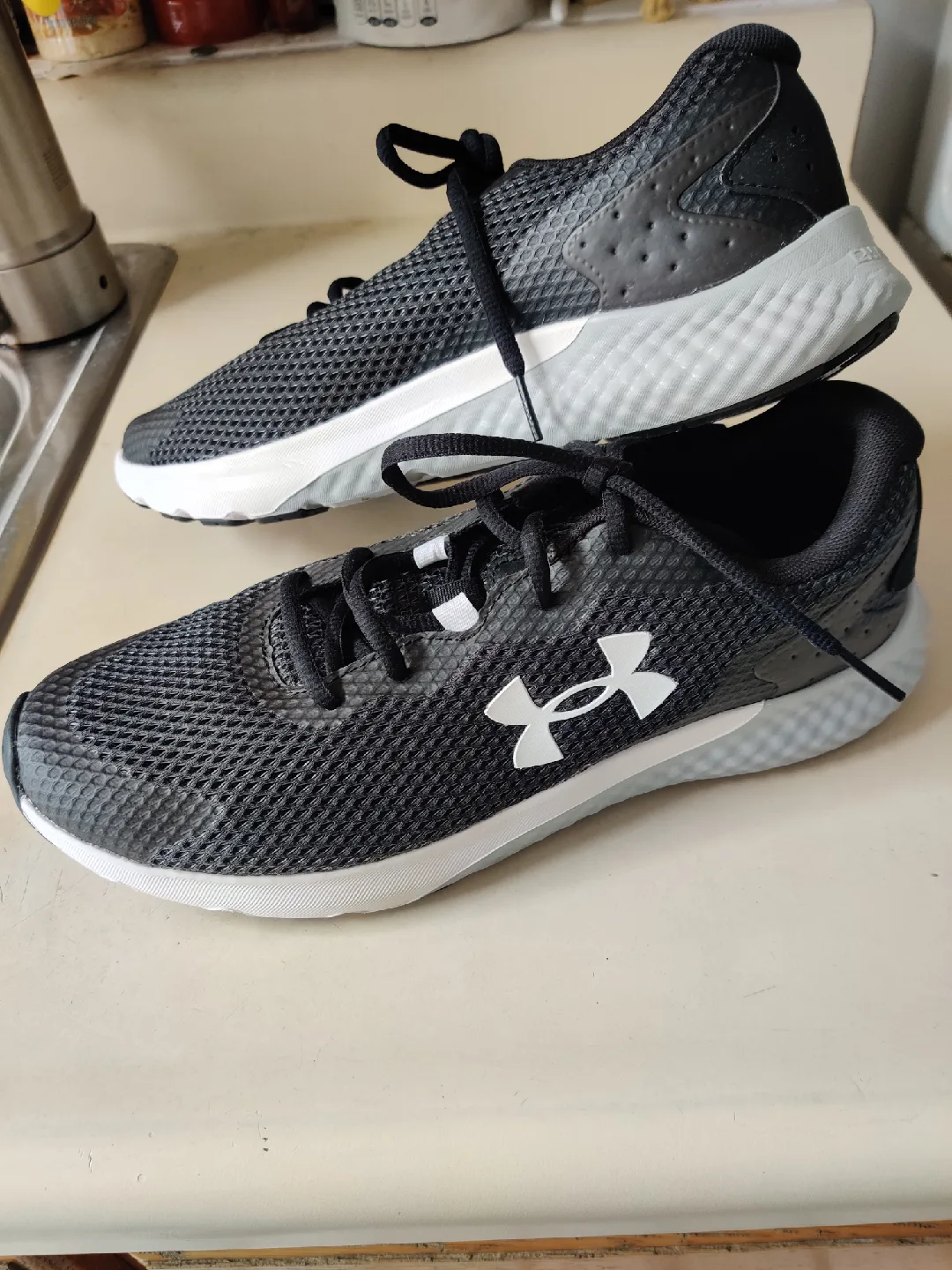 Under Armour Men's Running Shoes image indicator(2)