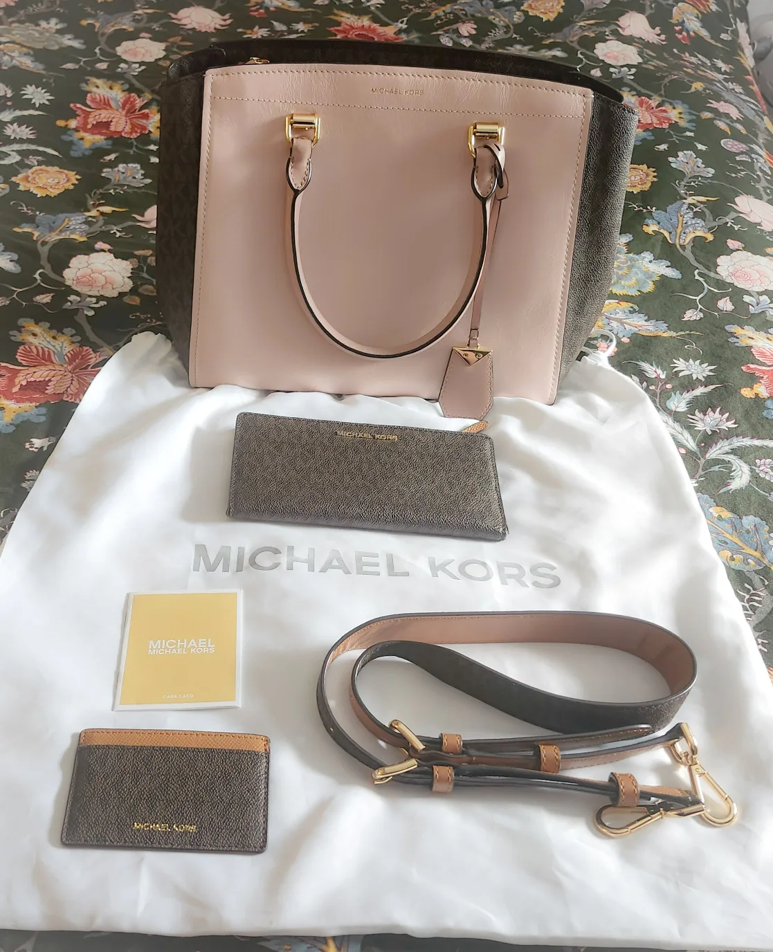 Michael Kors Satchel Purse Set image indicator(6)