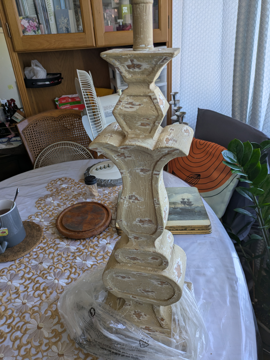 Distressed White Wooden Table Lamp - photo 2