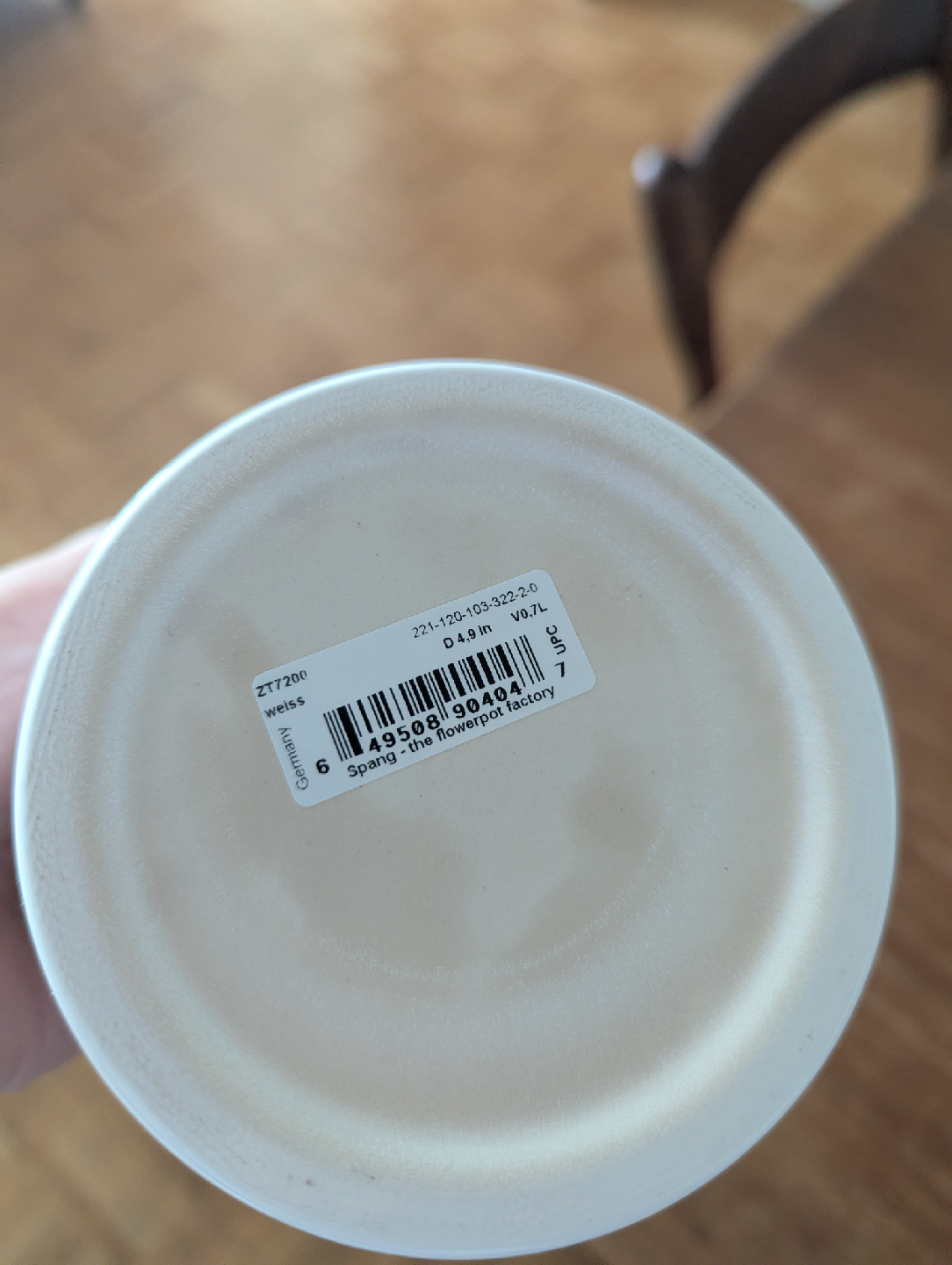 Small White Ceramic Pot 🥕 - photo 3