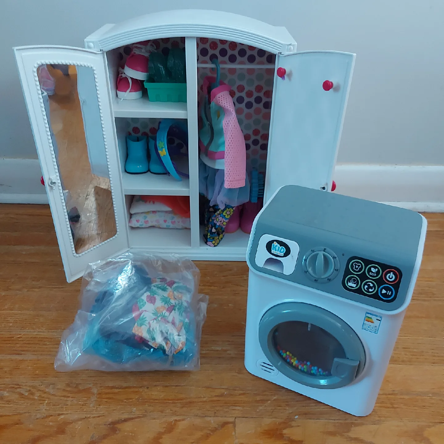 Kid Connection Wardrobe & Toy Washing Machine - As NEW thumbnail