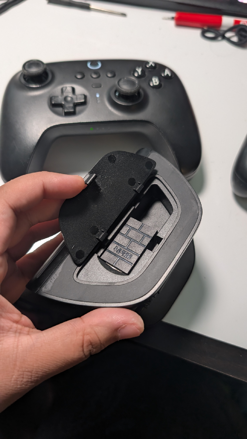 8BitDo Ultimate Bluetooth Controller with Charging Dock - Black - photo 4