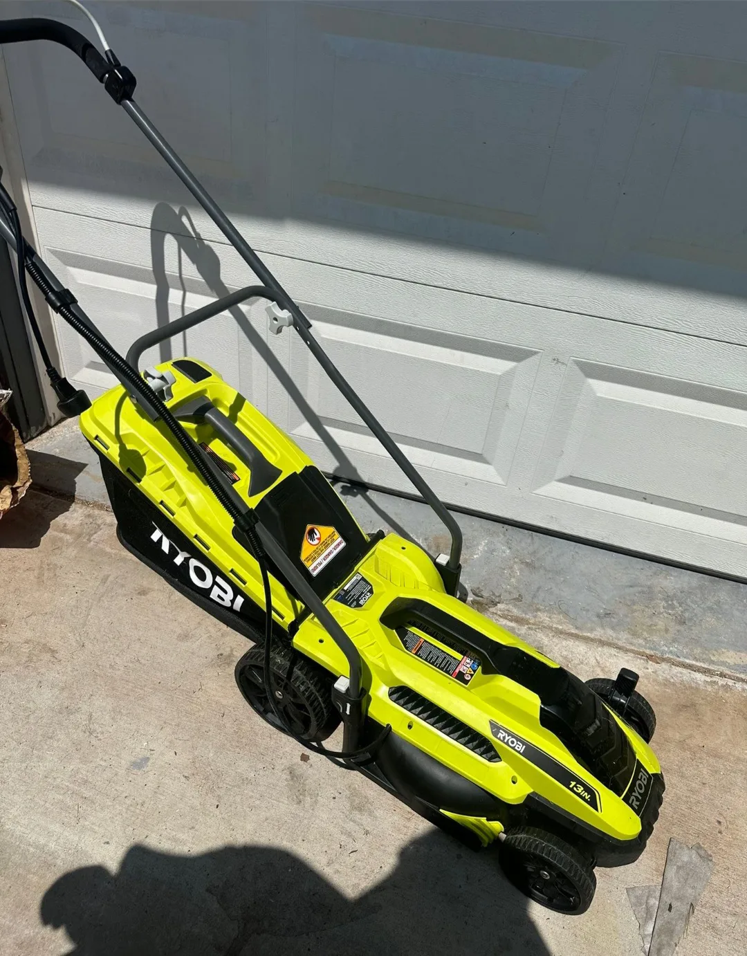 Ryobi 13 inch Corded Lawn Mower image indicator(3)