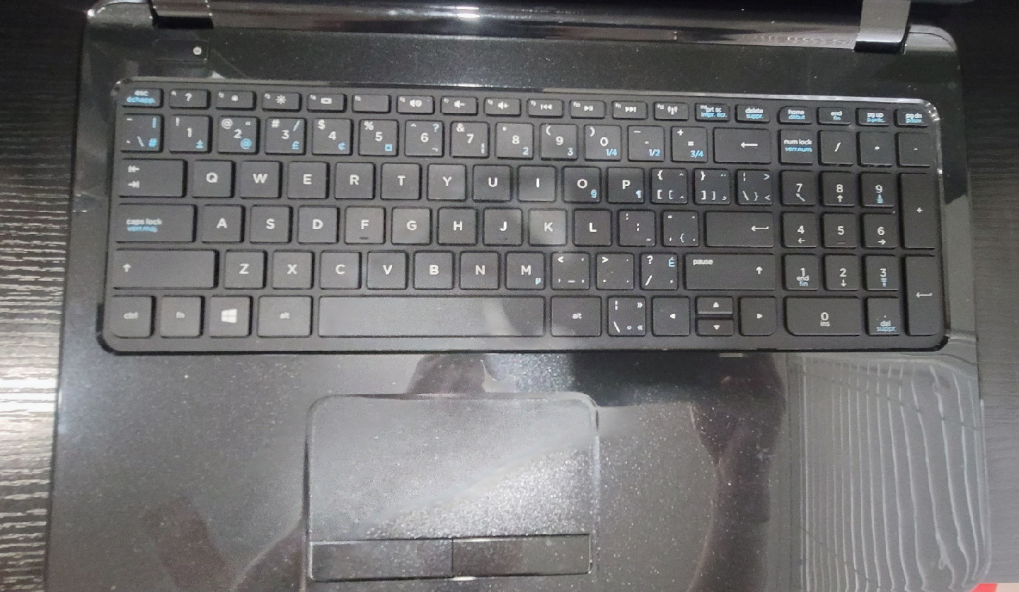 HP 15-G261CA - photo 3