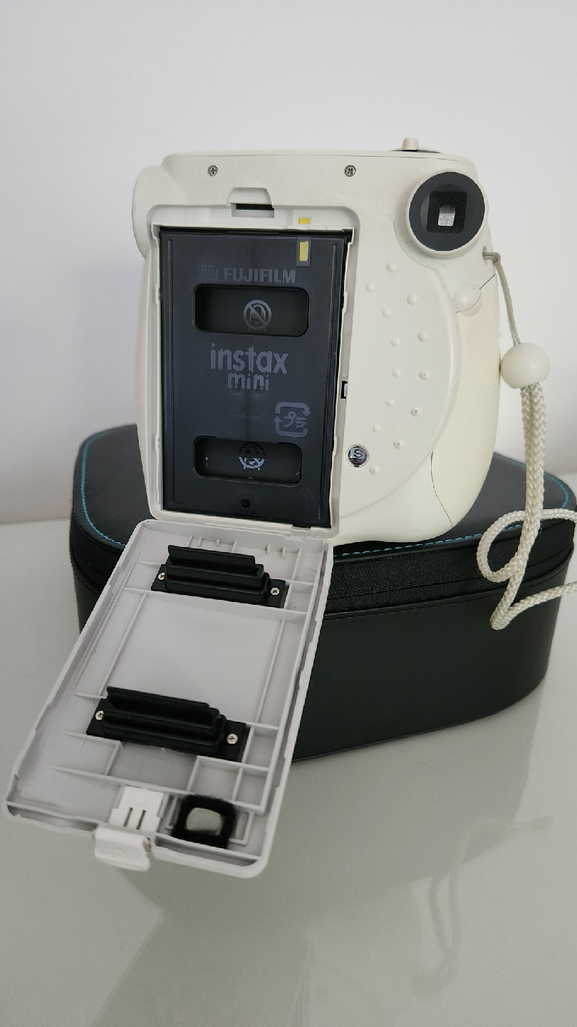 Fujifilm Instax Mini Instant Camera - photo 2