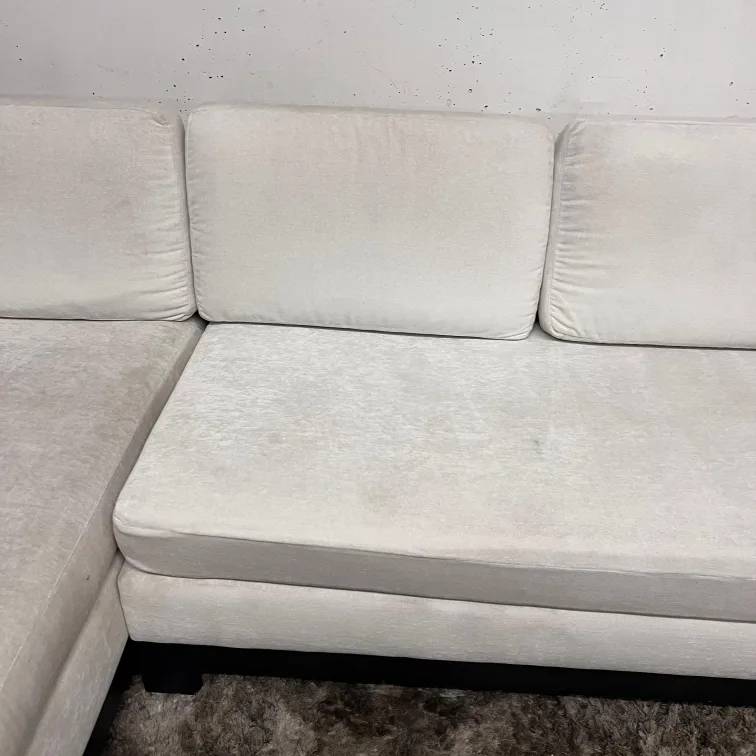 Apartment sectional. L shaped sofa couch. delivery image indicator(5)