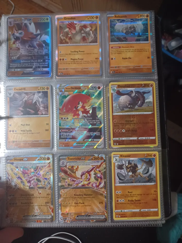 Pokemon Trading Cards Binder image indicator(6)