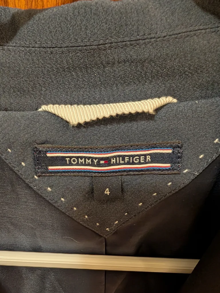 Tommy Hilfiger Navy Blazer - Size 4 image indicator(3)
