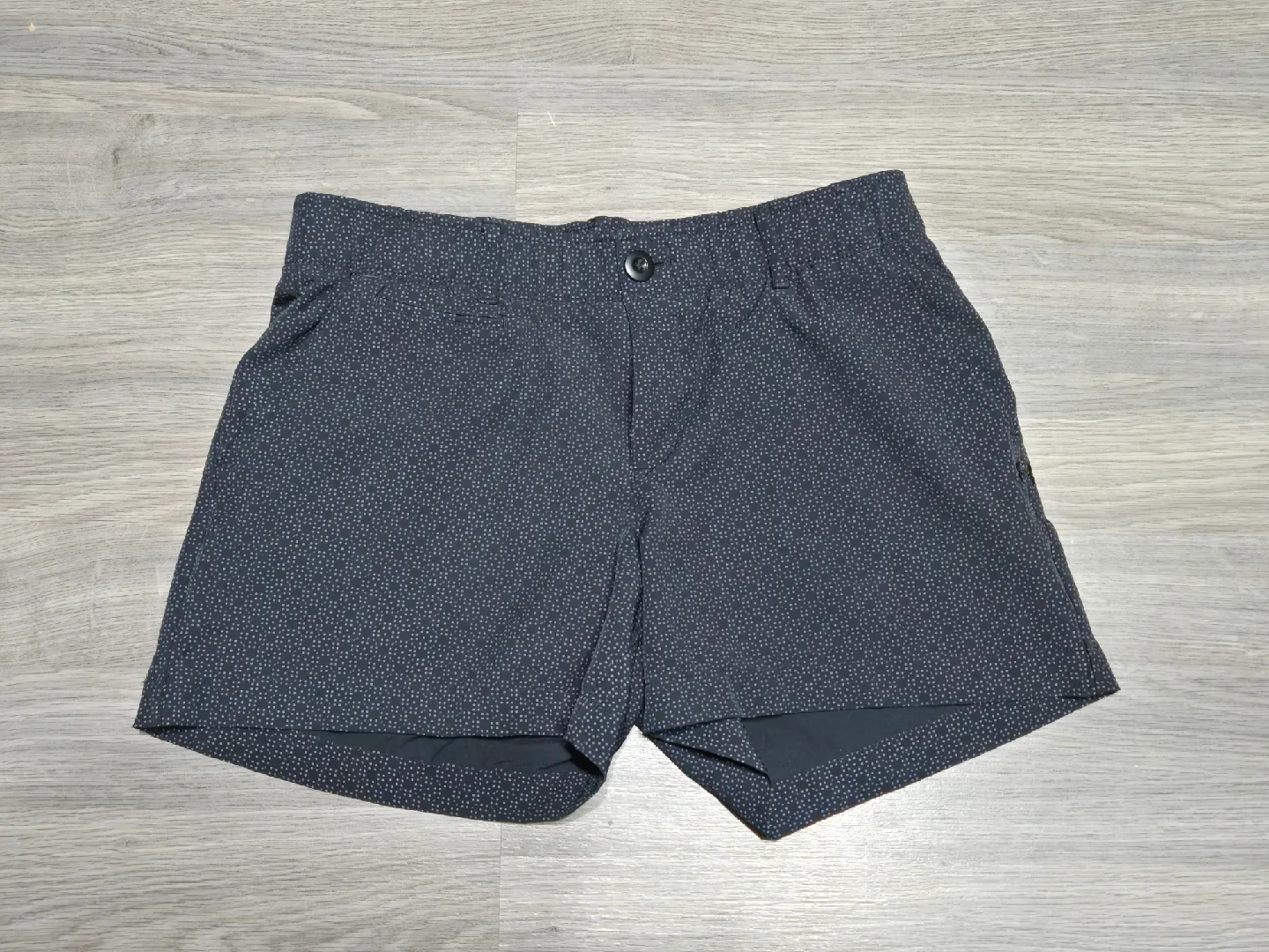 Under Armour HeatGear Fitted Shorts - Size 6 image indicator(5)