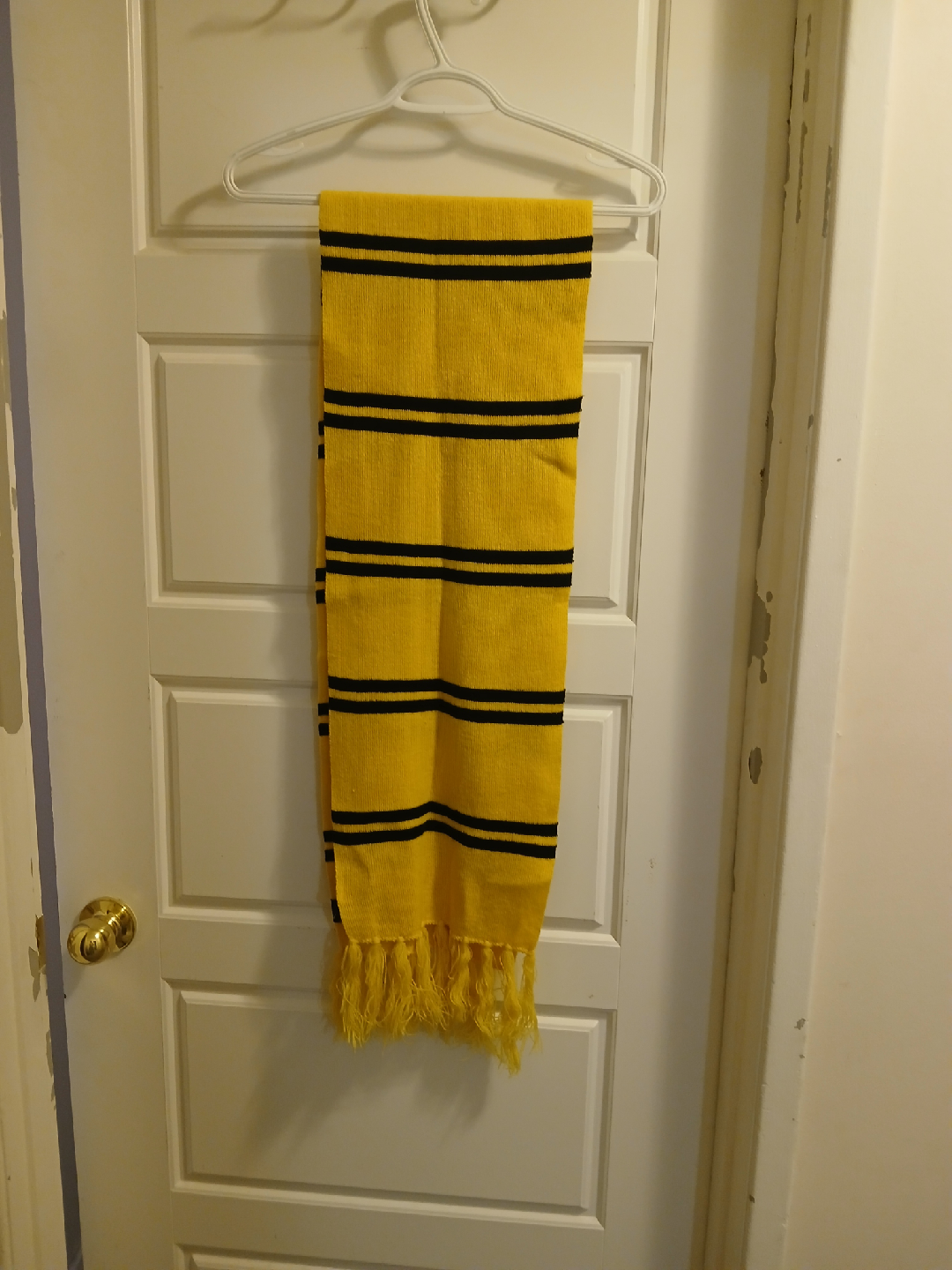 Harry Potter Exhibition Scarf - Yellow & Black
