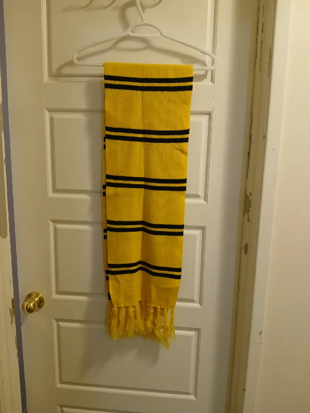 Harry Potter Exhibition Scarf - Yellow & Black thumbnail