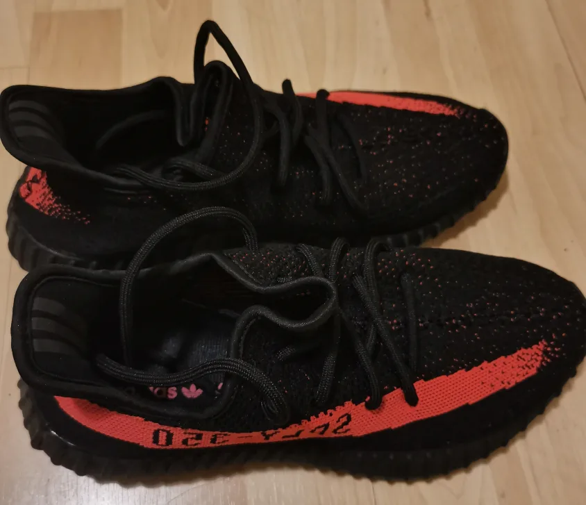 Adidas Yeezy Boost 350 V2 Red Stripe