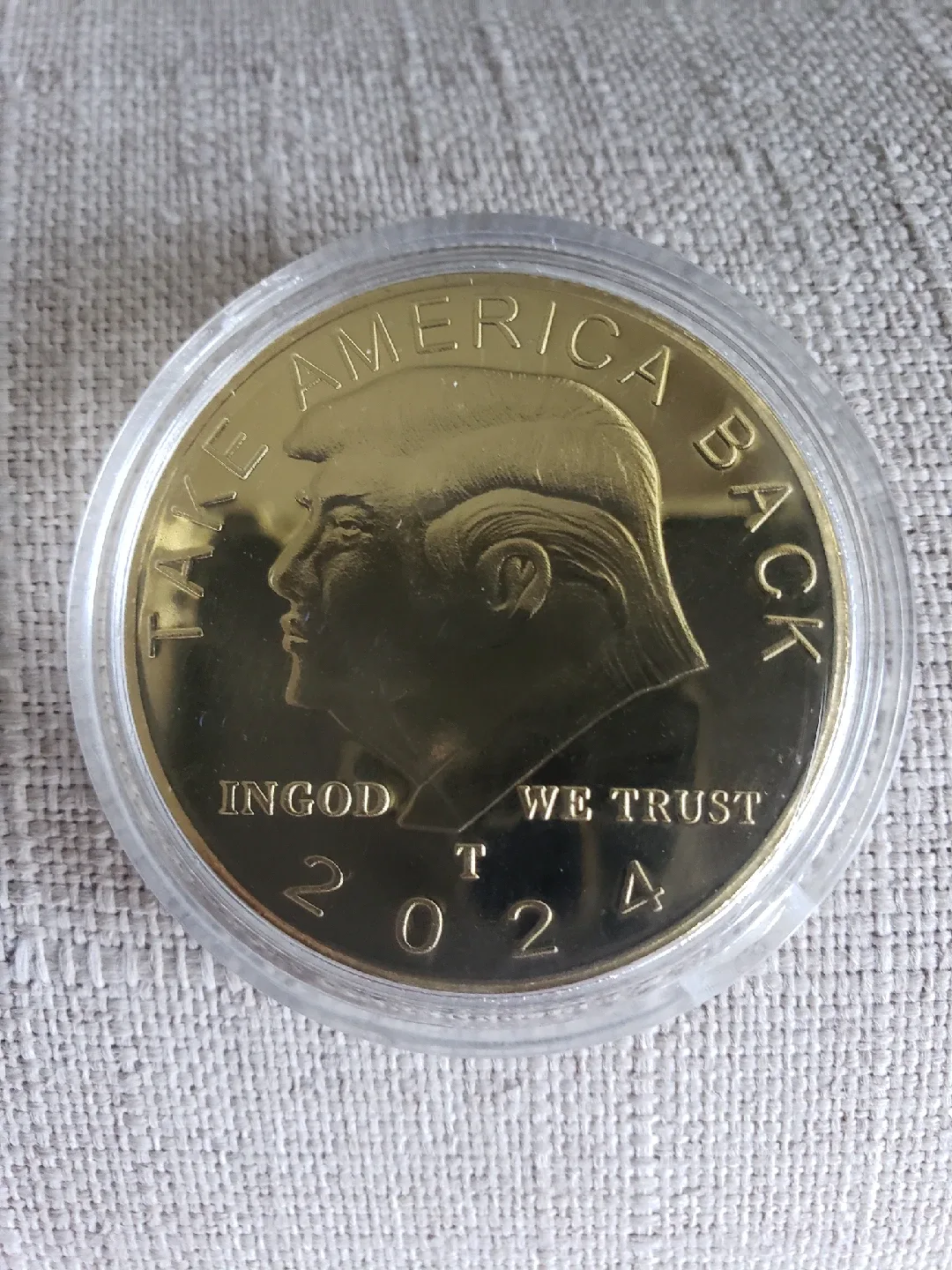 Donald Trump 45th President Collectible Coin image indicator(2)