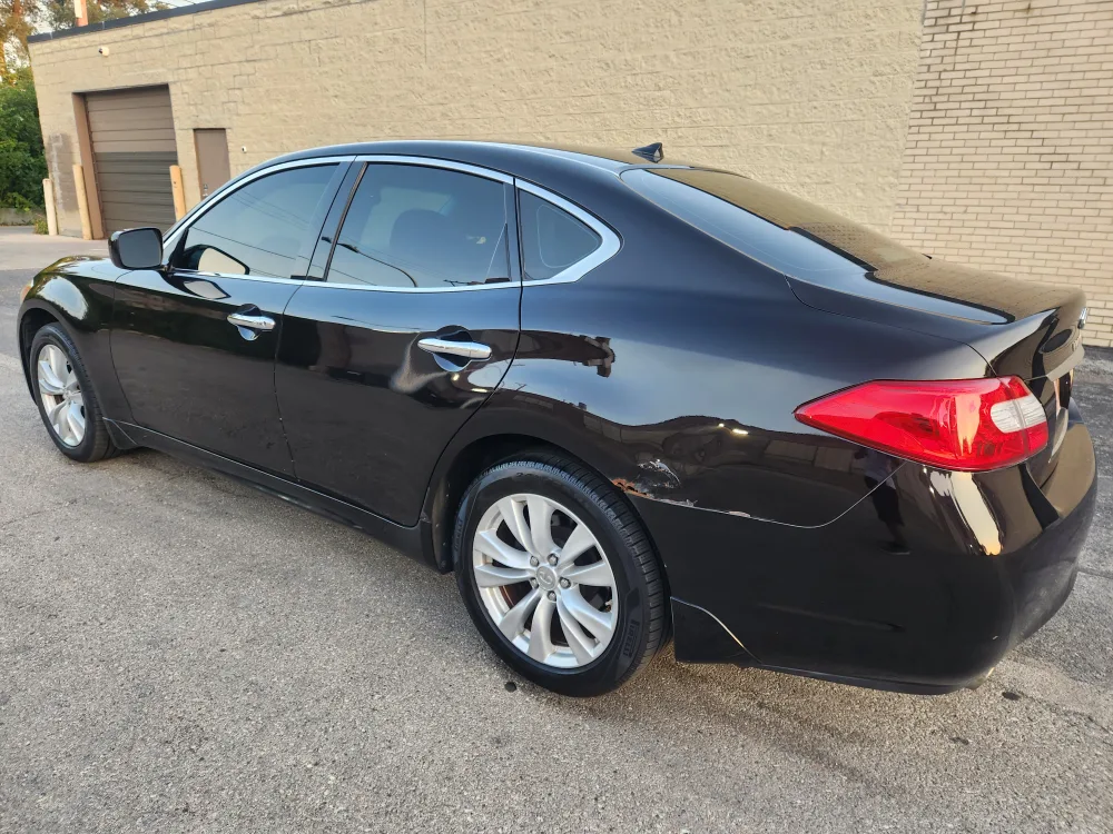2011 Infiniti M37x image indicator(6)