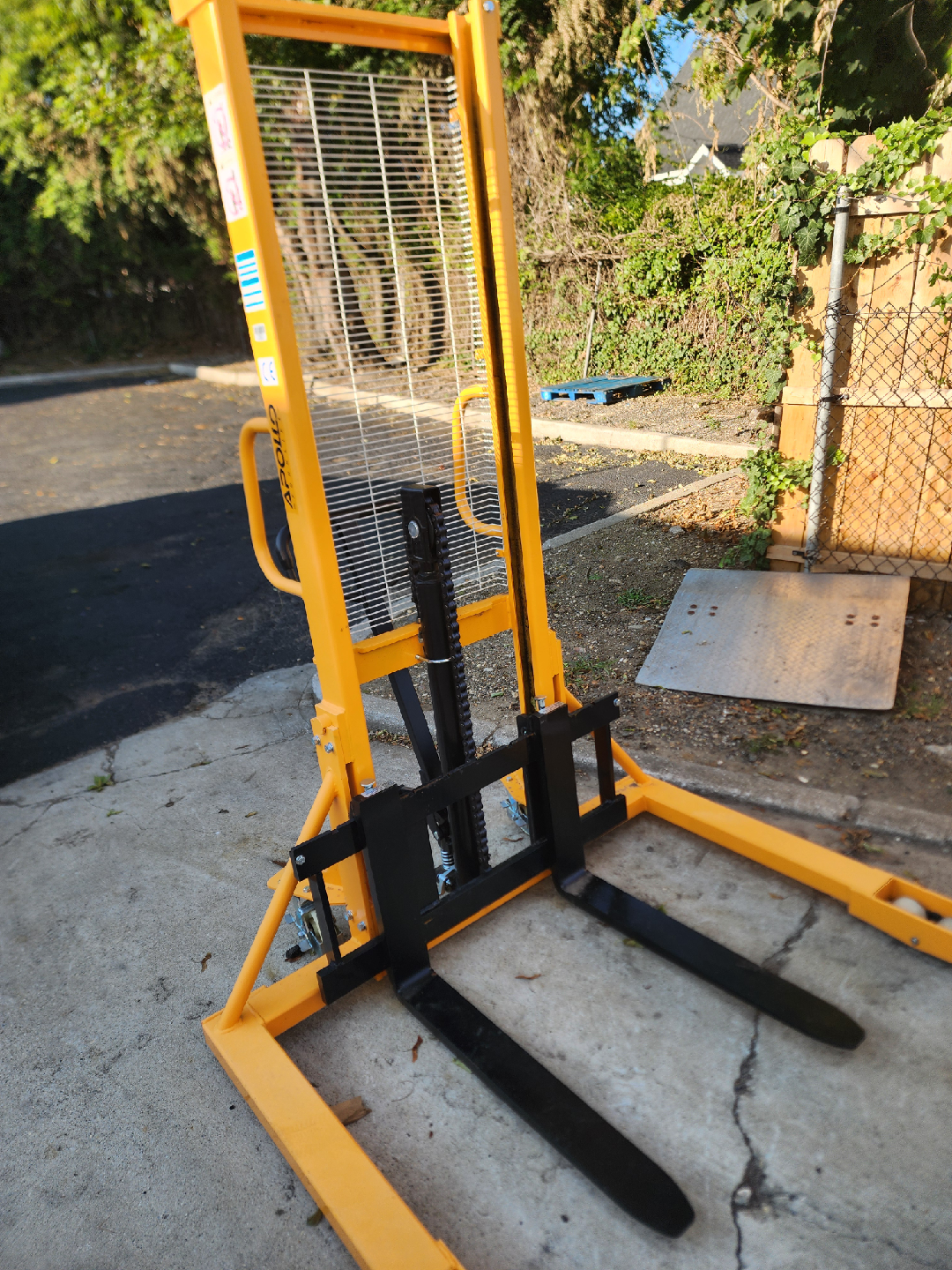 Apollo Hand Pallet Stacker - Yellow