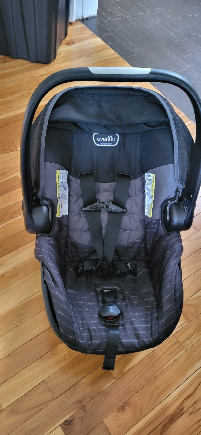 Evenflo Infant Car Seat with Base - photo 2