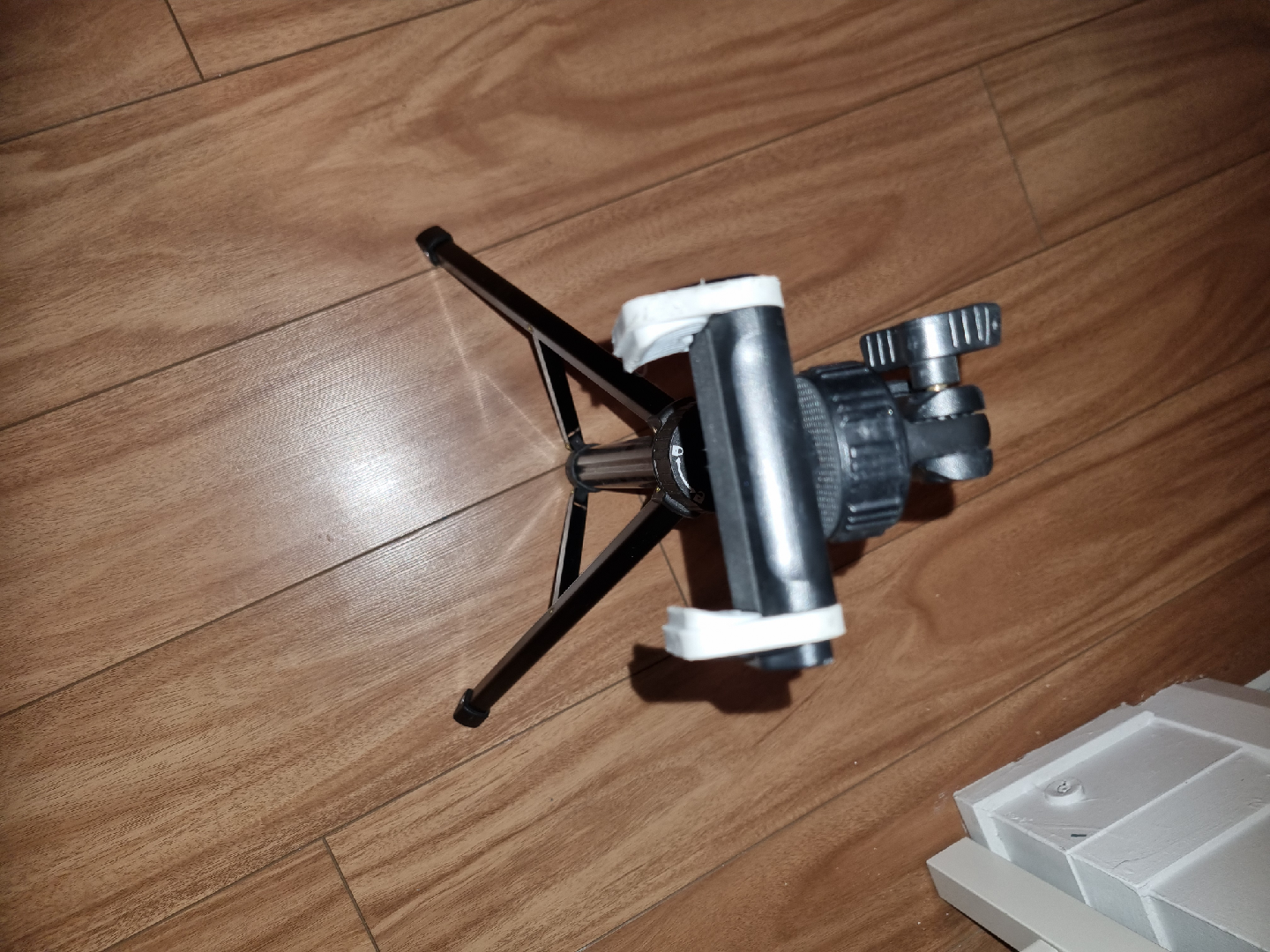 Liphsy 64" Tripod for Cell Phone & Camera
