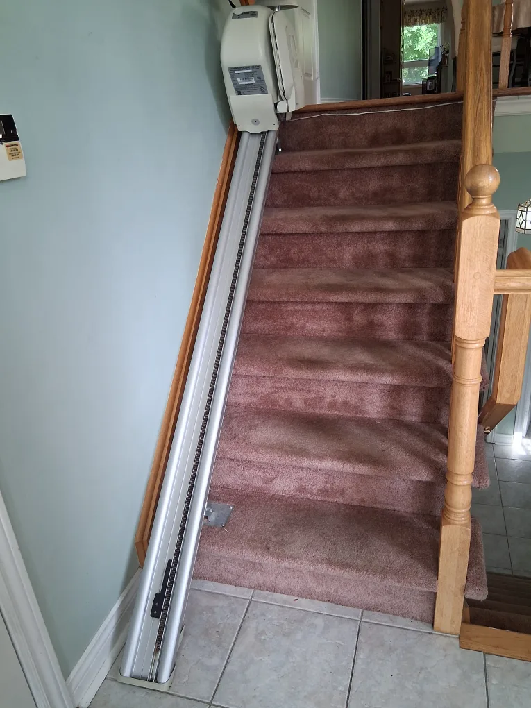 Acorn Stairlift image indicator(2)