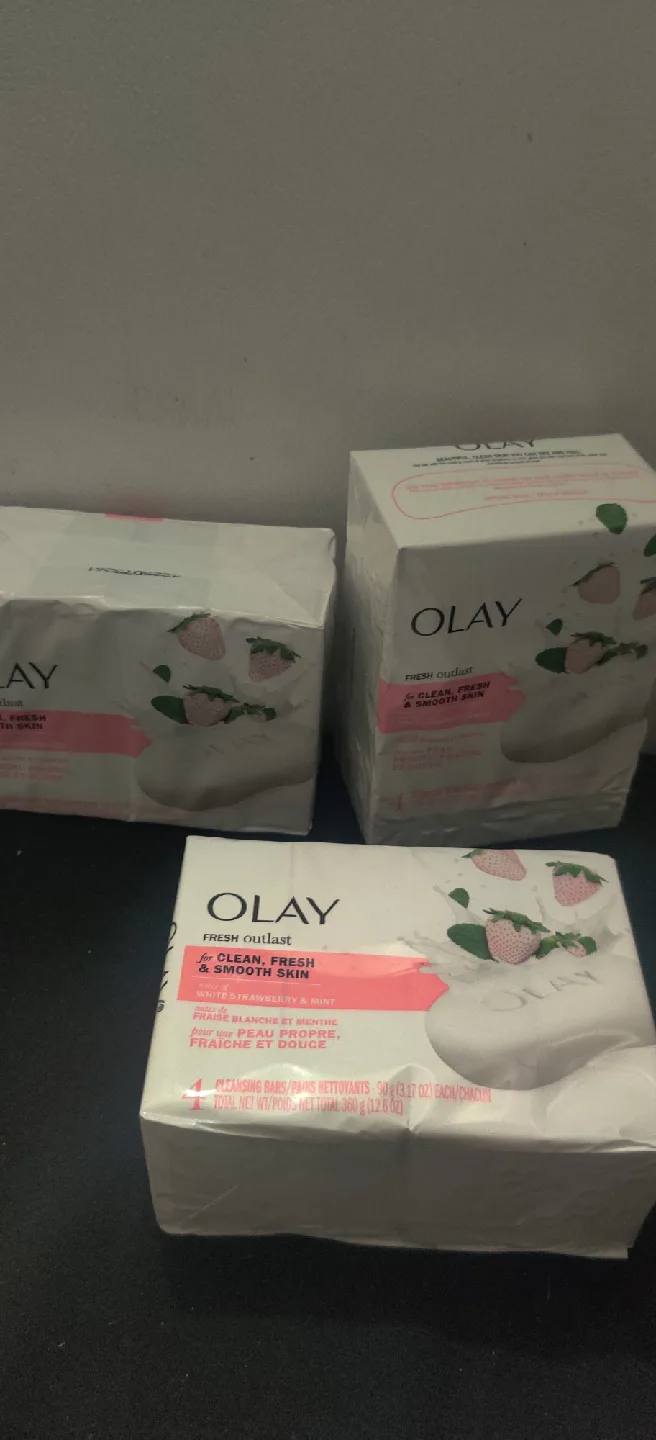 New Olay Fresh Outlast  Soap (4 Bars)x 3packs thumbnail