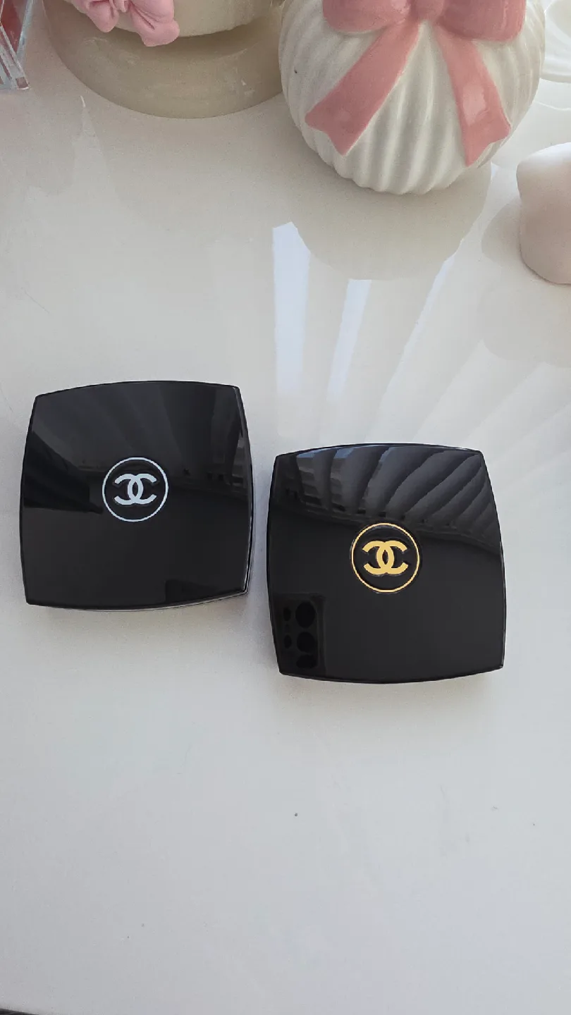 Chanel Eyeshadow Palettes| 50 each image indicator(2)