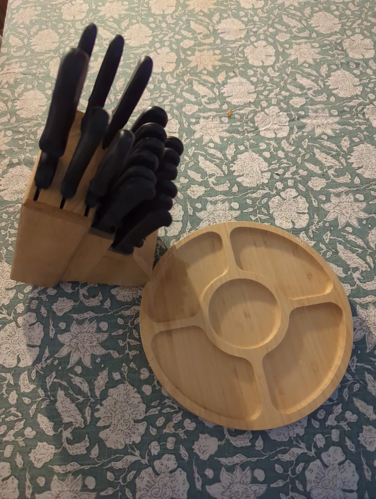Knife Block Set with Wooden Serving Tray thumbnail