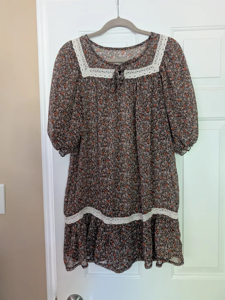 Floral Print Mini Dress/ Tunic with Lace Trim thumbnail
