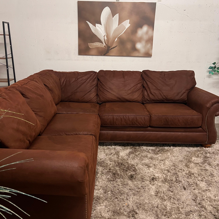 Broyhill sectional. Microfiber corner sofa couch. Delivery
