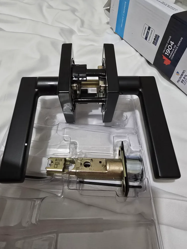 New Weiser Privacy Door Handle - Matte Black image indicator(10)