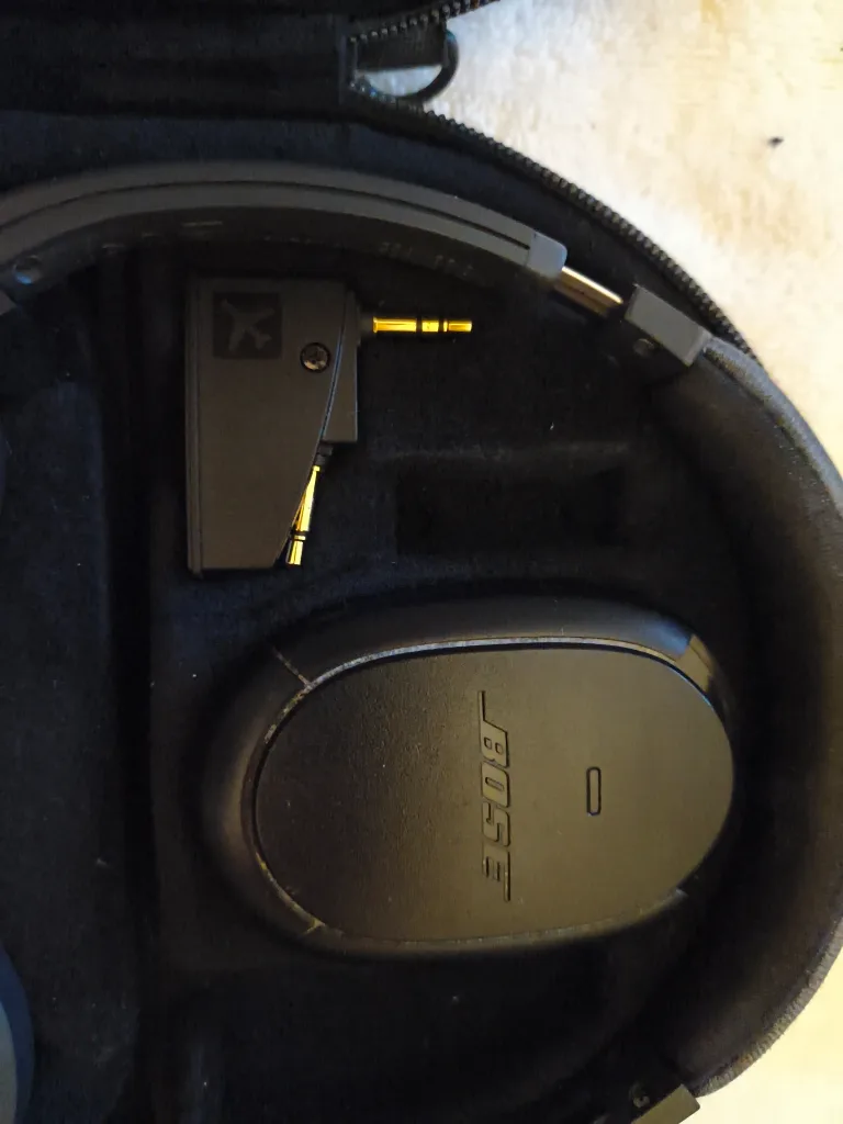 Bose QuietComfort 3 Acoustic Noise Cancelling Headphones image indicator(6)