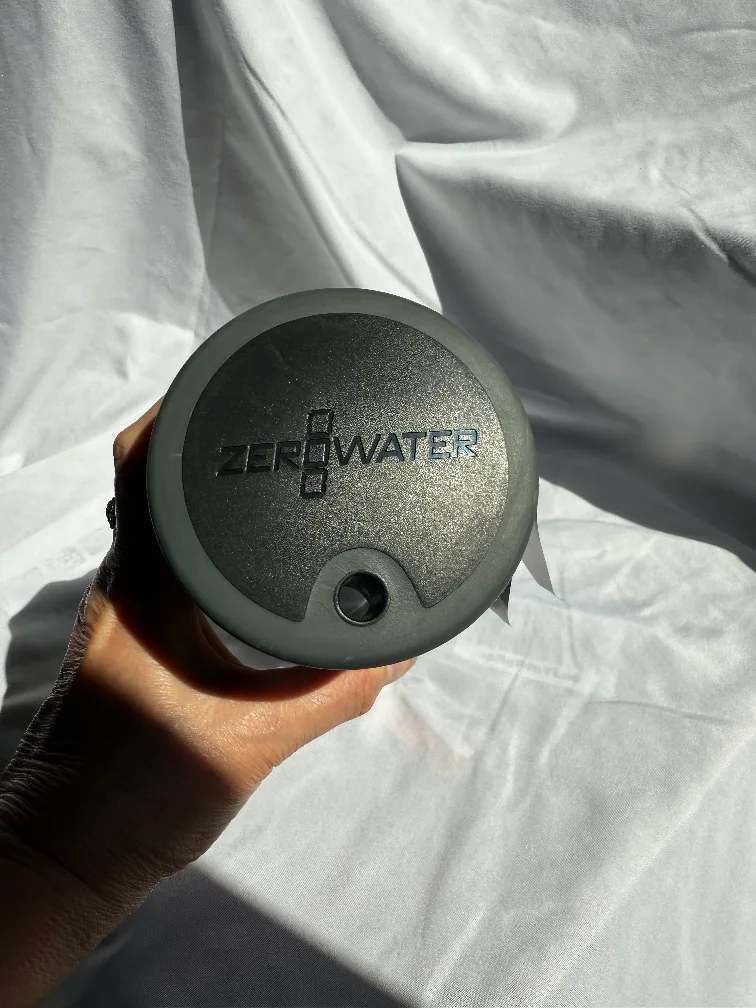 ZeroWater 26 oz Tumbler with Filter - NEW image indicator(2)