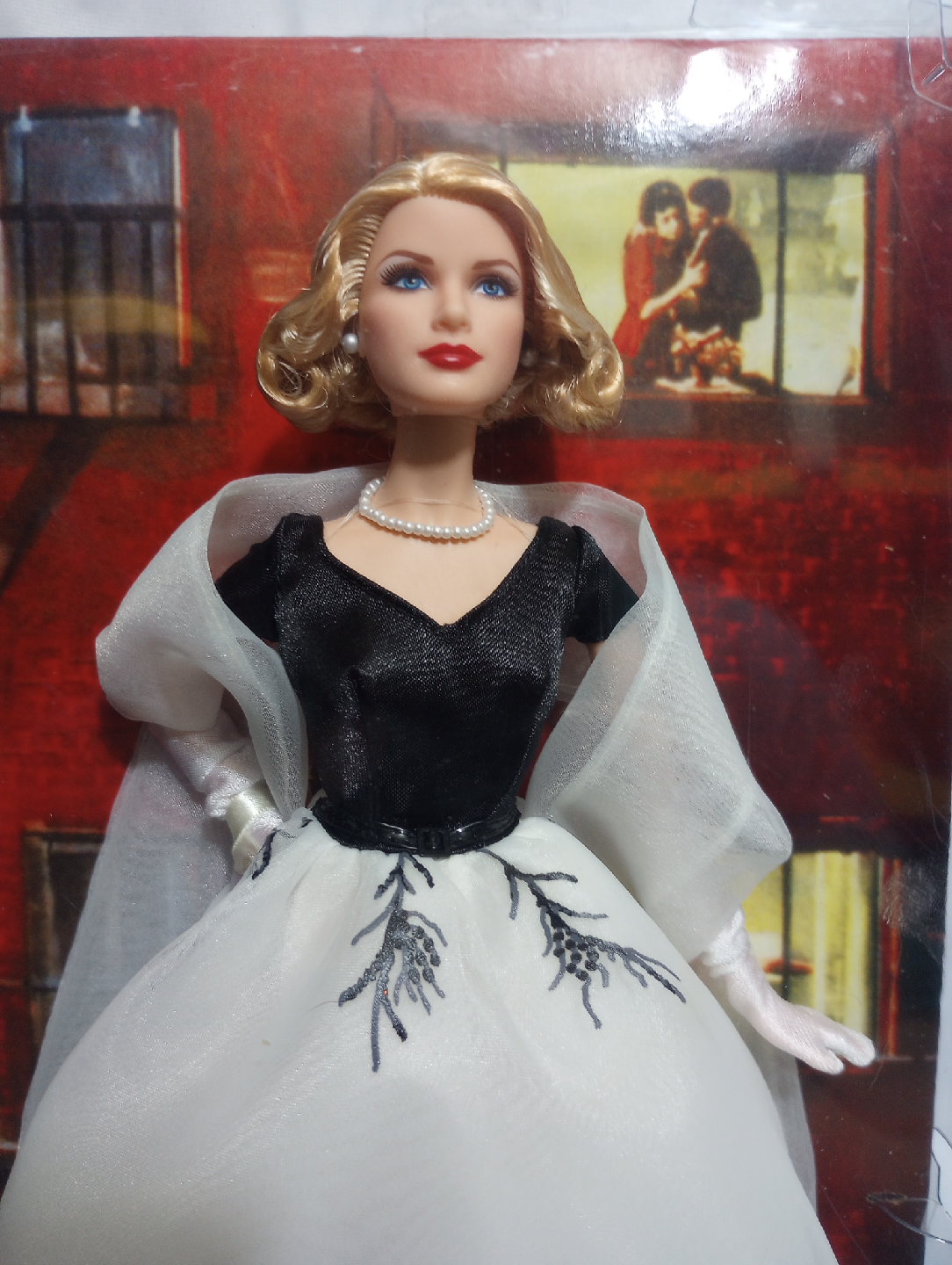 Grace Kelly Rear Window Barbie Doll - photo 2