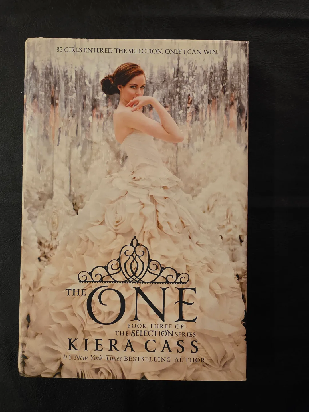 The Selection Series by Kiera Cass (Books 1-5) image indicator(6)
