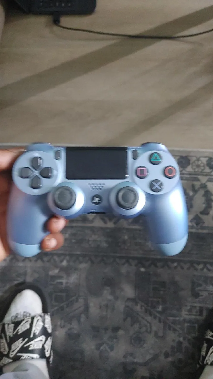 ps4 controller thumbnail