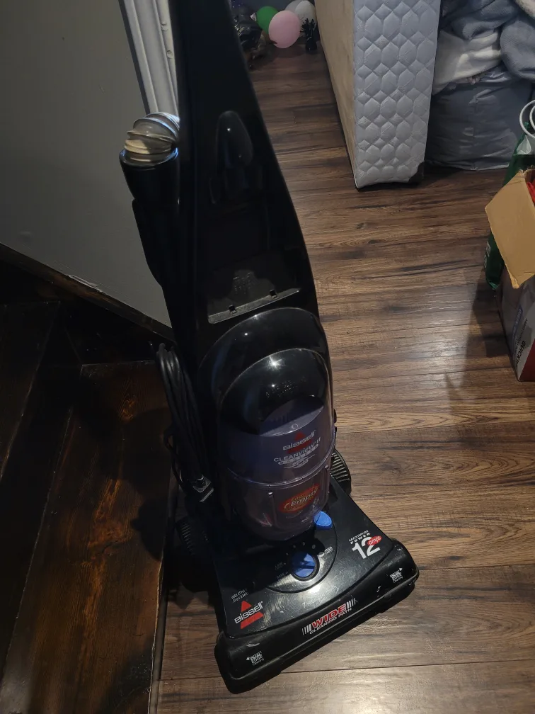 Bissell CleanView II WidePath Vacuum thumbnail