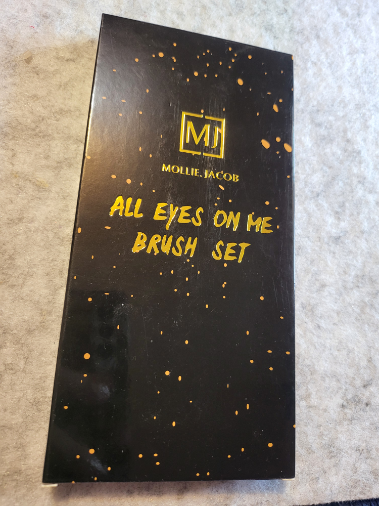 Mollie Jacob All Eyes On Me Brush Set