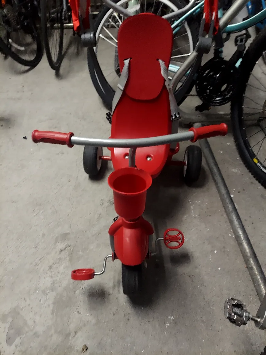 Radio Flyer 4-in-1 Stroll 'n Trike - Red Tricycle image indicator(7)