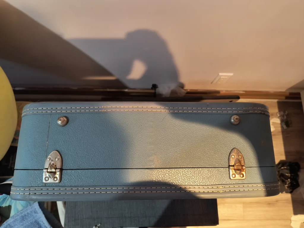 Vintage Skyway Luggage Suitcase - Blue image indicator(2)