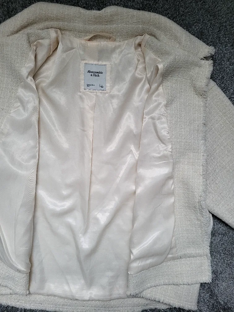 Abercrombie & Fitch Cream Tweed Jacket - Size L image indicator(5)