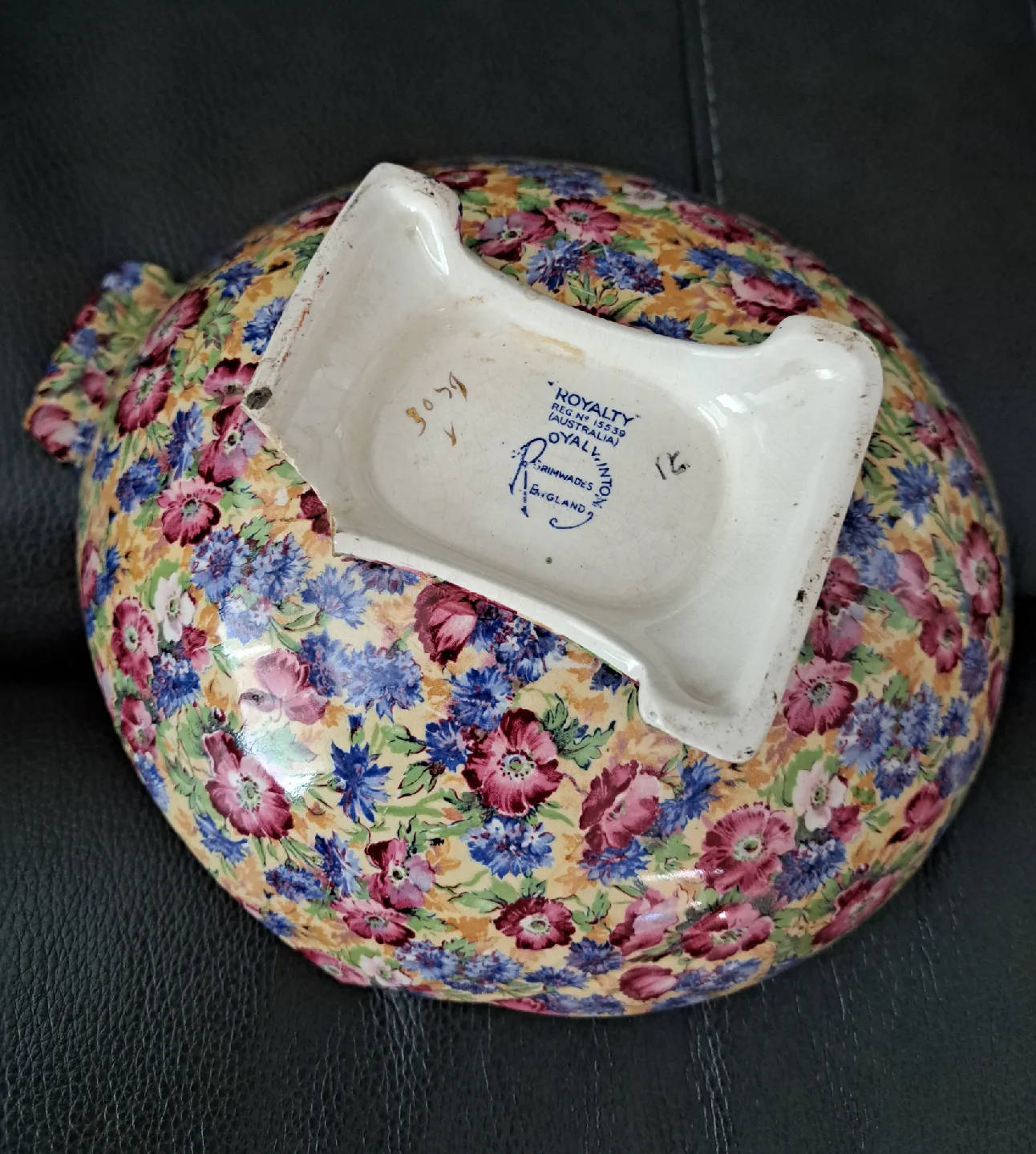 'Royalty' Royal Winton Floral Bowl image indicator(2)
