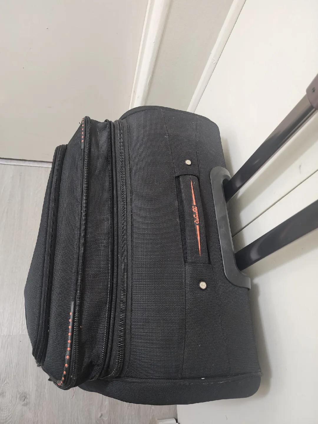 Dalundidu Black Rolling Suitcase image indicator(4)