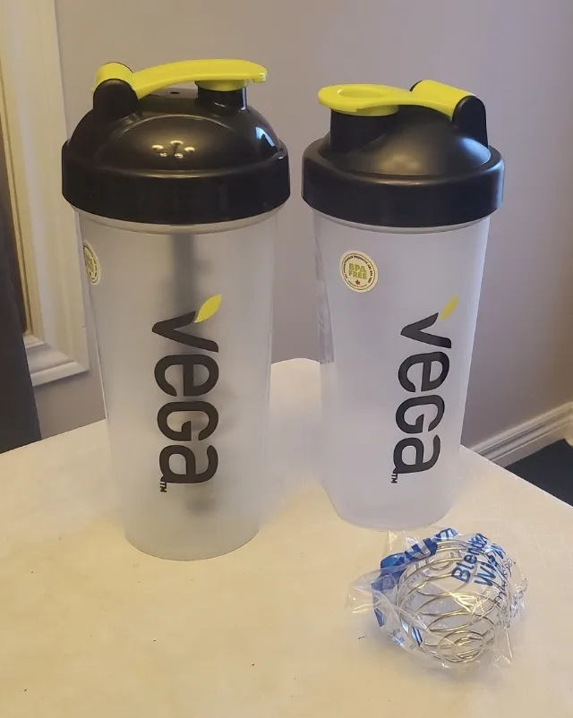 Vega Shaker Cup / Bottle thumbnail
