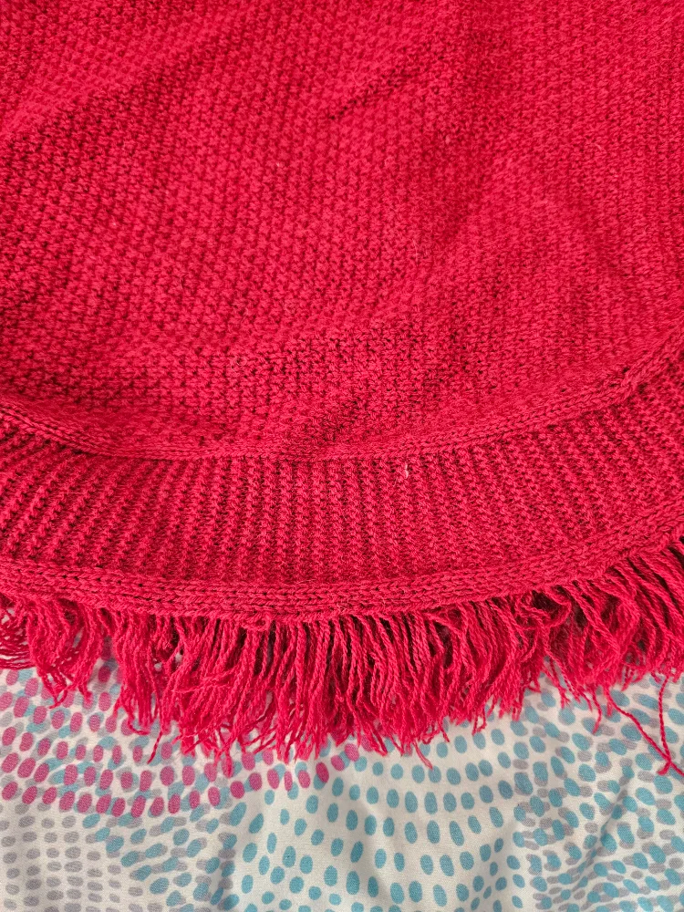 Red Knitted Hooded Poncho image indicator(4)
