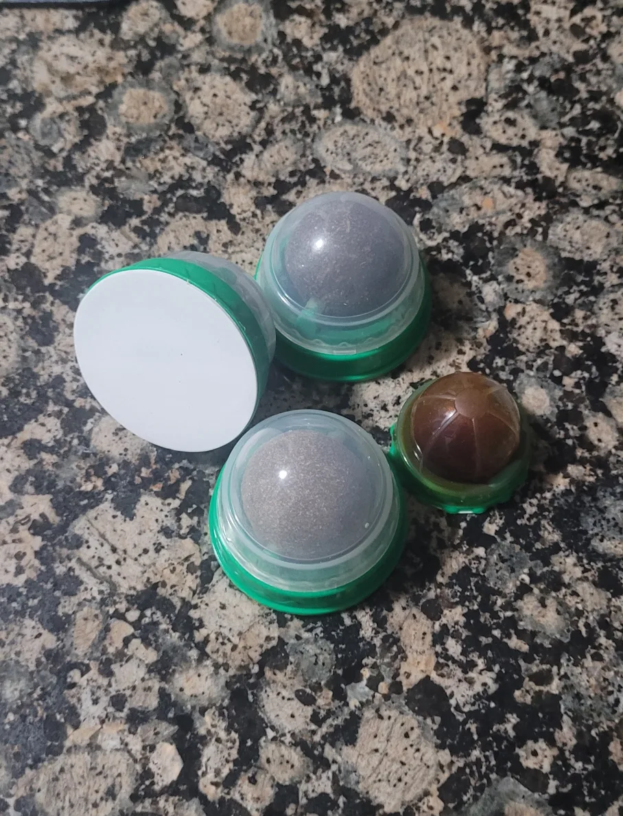 Edible Catnip Toy Balls for cats - Set of 2 (total 8 balls) image indicator(4)