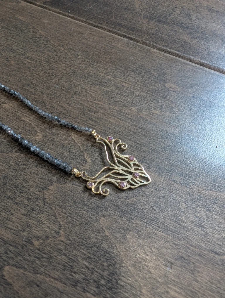 Brand New 10K Yellow Gold Diamond Necklace For Sale image indicator(4)