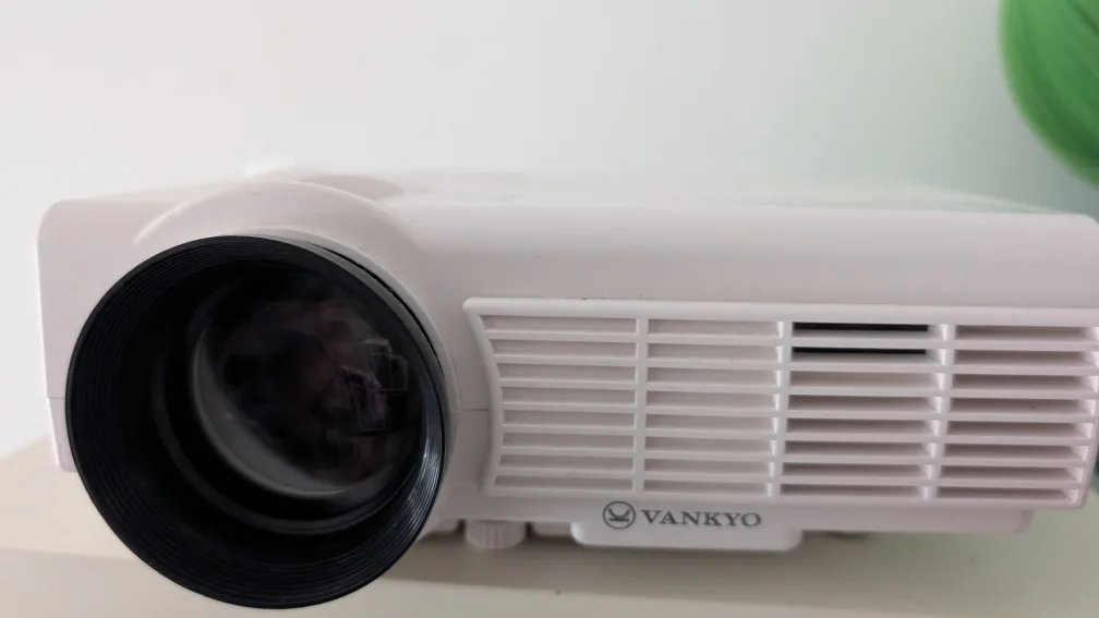 Vankyo Projector thumbnail
