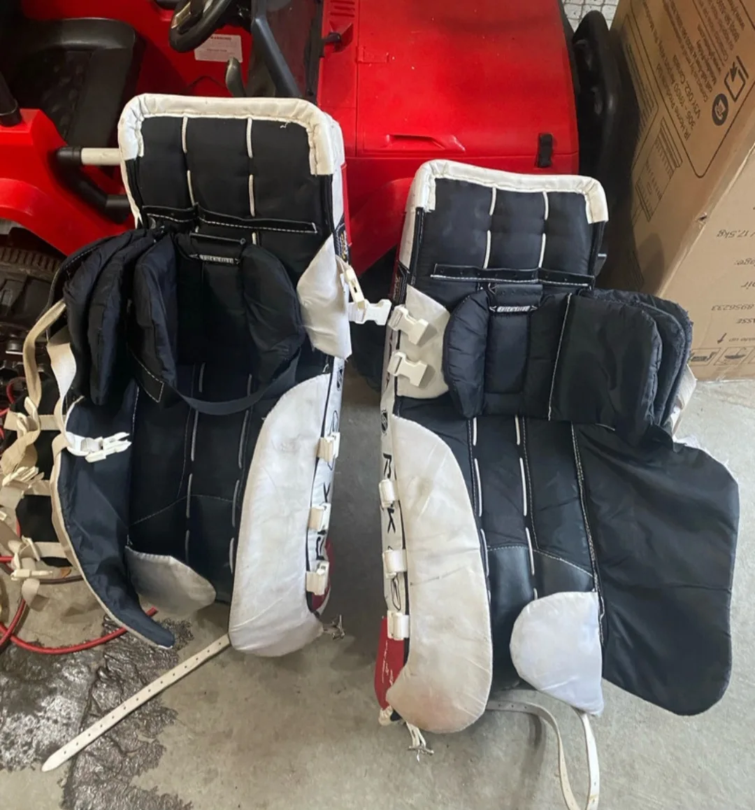 Reebok RBK 7K JR Goalie Pads 32" image indicator(2)