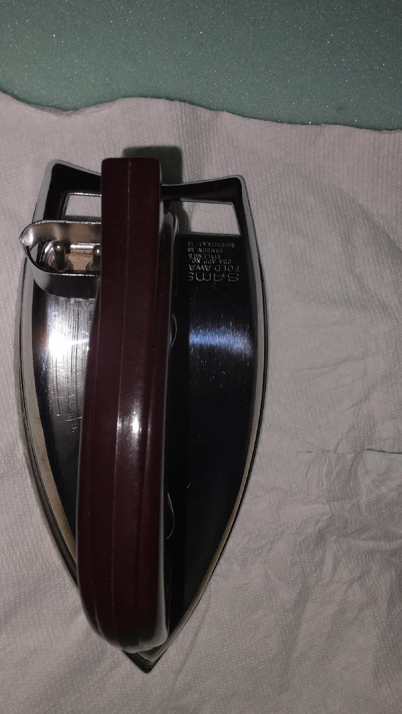 Samson Fold Away Iron - Style  Number 5146N - Vintage! image indicator(4)